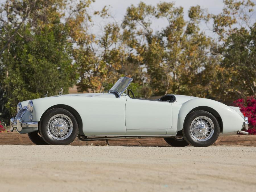  MGA 1600 Mk II Roadster 1960 года  (фото 11 из 19)